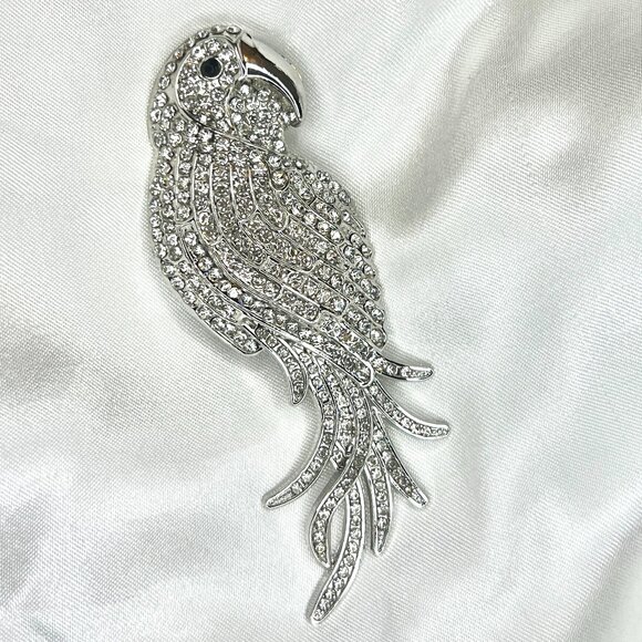 🧷🦜Vintage Inspired Parrot Brooch - Silver Tone with CZ - Sparkly, Shiny! - Picture 1 of 3